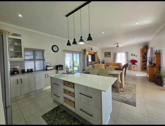 3 BEDROOM HOUSE FOR SALE IN LAMPIESBAAI